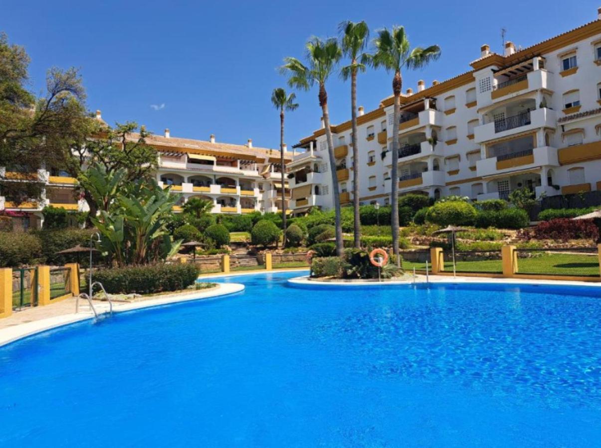 Pinos De Nagueles With Pool By Homing Marbella